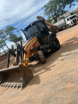 Retroescavadeira Case 2021 580N Nova 4.000 Horas 