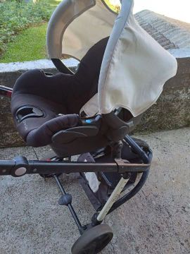 Carrinho de bebe mobi safety com bebe conforto e base 