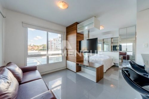 Apartamento loft com 1 dormitório e 1 vaga em condomínio à venda no bairro Três Figueiras 
