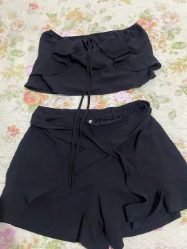 Conjunto preto , short e blusa - tam único 