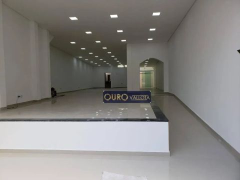 Vende ótimo prédio comercial totalmente reformado