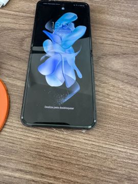Celular Samsung Galaxy Z Flip 4 - Usado