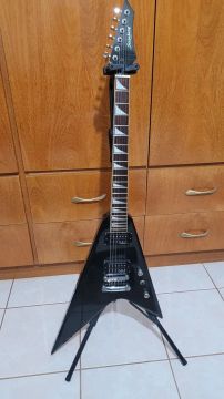 Guitarra eletrica Strinberg Flying V