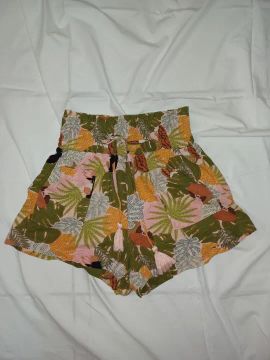 Short renner insp farm<br>*novo usado 3 vezes*<br>tam 38<br>R$ 30