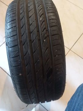 Pneu 165/35 R17 