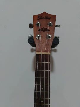 Vendo Ukulele da Shelby