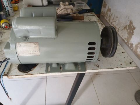 Motor Elétrico Industrial Usado 3 cvs baixa rotação 