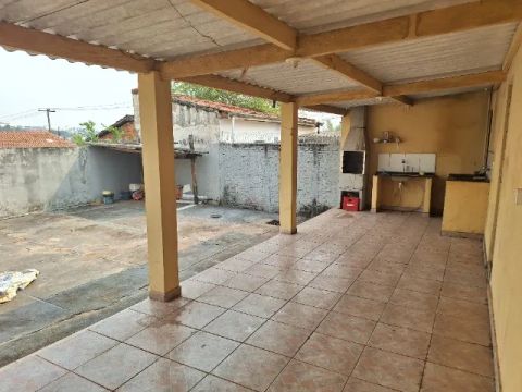 Vendo casa em Pirajuí/SP