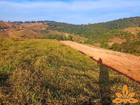 Terrenos de 600m² em Igaratá  Condomínio Fechado a Poucos Minutos da Represa