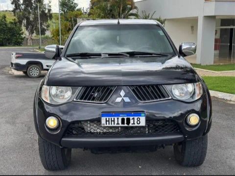 Mitsubishi L200 Triton - 2010 - Parcelado 