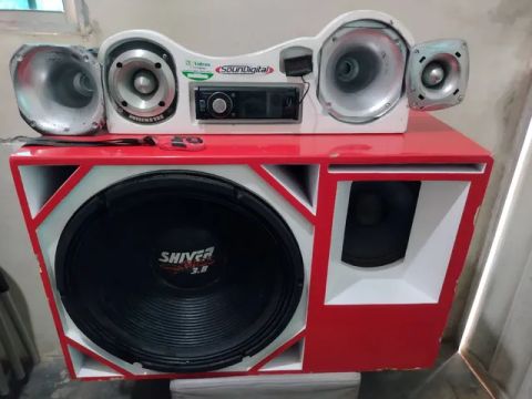 Vendo ou troco caixa trio grave de 18 