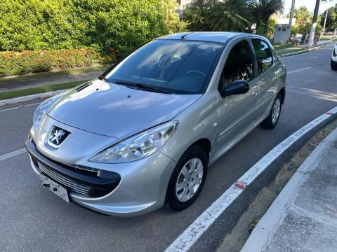 Peugeot 207 Hatch XR 1.4 8V (flex) 4p 2011