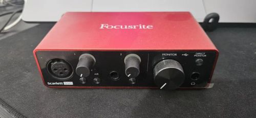 Interface De Áudio Usb Focusrite Scarlett Solo 3a Geração