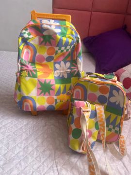 Conjunto de mochila e lancheira fábula