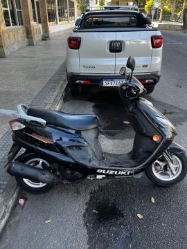 Suzuki Burgman 125 Automática 15.000KM rodados