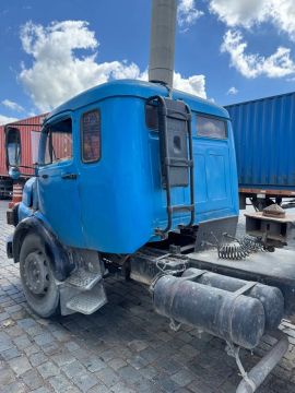 Conjunto - MB1313 + carreta bug contêiner