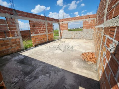 Casa em construção - Setville Altos de São José - 2 Dormitórios - 103m²