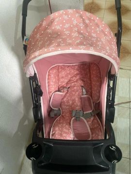 Carrinho de bebê novo
