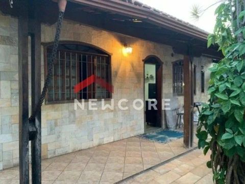 Casa em Rua Levy Coelho Filho - Serrano - Belo Horizonte/MG