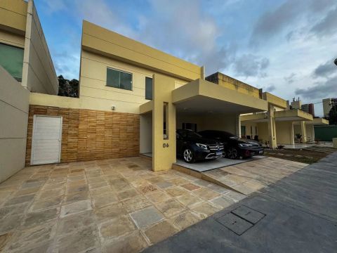 Vendo Casa no Condomínio Aveiros(Oportunidade)