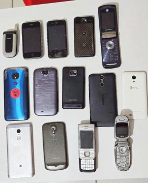 Lote com 14 Celulares - Peças ou Coleção (+brinde)
