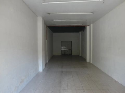 Loja comercial 50m² com 2 banheiros - Rocha / São Gonçalo.