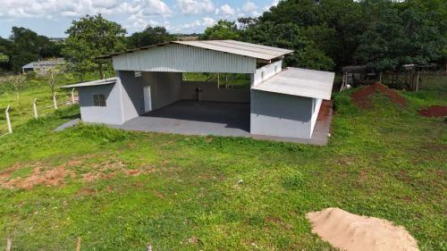 Vende-se ou troca chácara de 5.000 m² na saída para SP 