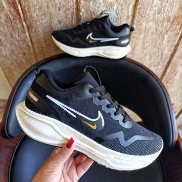 Tênis Nike Preto
