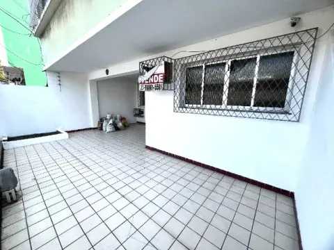 Vendo Apto em Bento Ferreira com 140m², 3 Quartos e 1 Vaga - R$ 420.000,00