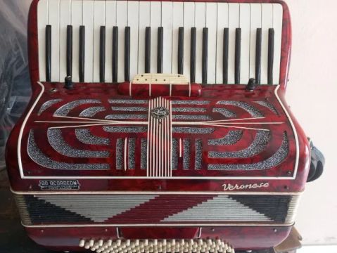 Acordeon 80 baixos Veronese estado de novo
