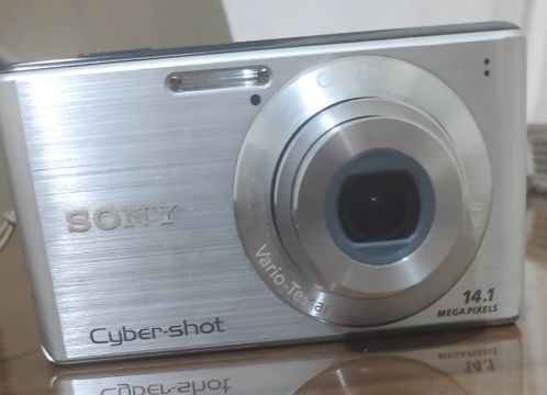 Câmera Digital Sony Cyber-shot 14.1MP