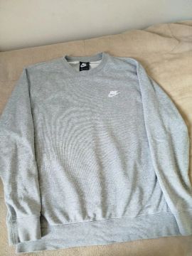 Moletom e Bermuda Nike