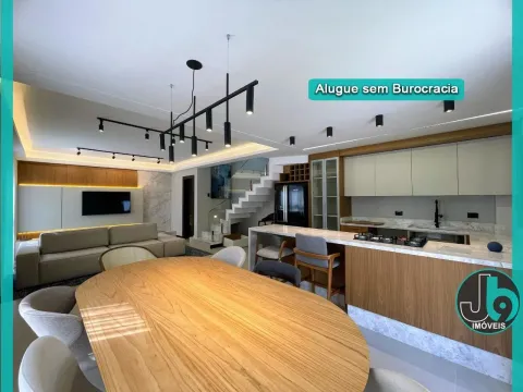 Sobrado de Condomínio Santa Felicidade 172m² Integrada com Alexa, Lareira e Completamente