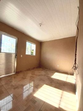 Venda de casa em Divisópolis MG