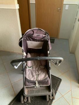 Carrinho de Bebê em Ótimo Estado!