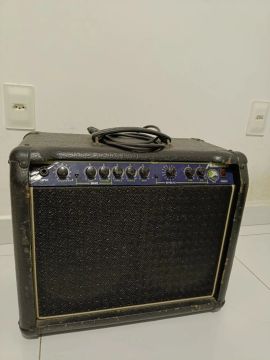 Amplificador de Guitarra Meteoro F16