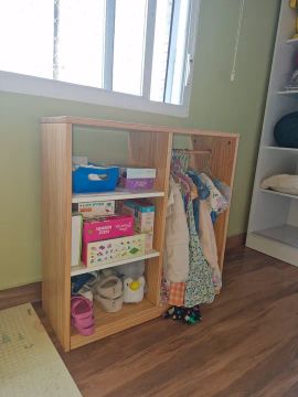 Guarda roupa montessori