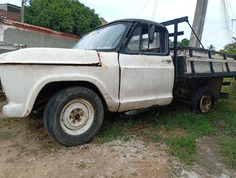 Vendo c10 motor de opala 4 cilindro no gás 