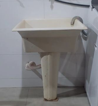TANQUE DE ROUPA COM COLUNA