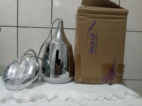 Luminária pendente Revoluz