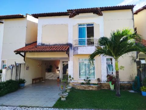 Casa 3 Suites no Eusebio Cond Buganville