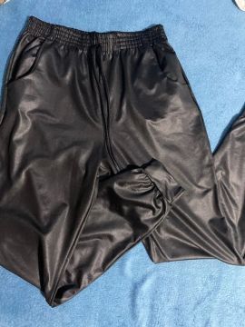 Calça estilo moletom da romance