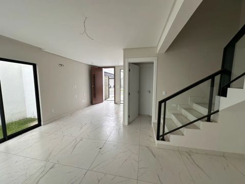 KATARINE - Imóvel para aluguel possui 143 metros quadrados com 4 quartos em Porto do Centr