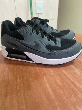 Tênis Nike Air Max 90