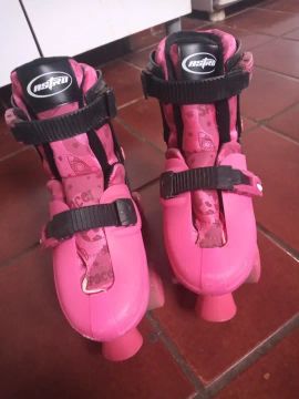 Vendo patins ajustável do número 35 ao 38 