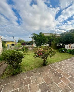 IMÓVEL EXCLUSIVO - Casa independente com amplo pátio, bairro Rio Branco em Caxias do Sul-R