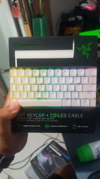 Keycap PBT + Cabo Coiled Razer para Teclado Mecânico
