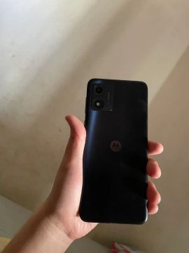 MOTO E13 