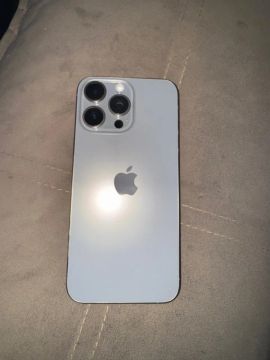 iPhone 15 Pro Max