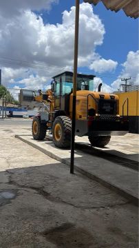 Pá Carregadeira  - 